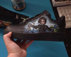Zapatillas pintadas a mano de Eduardo Manos Tijeras
