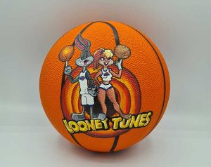 balón de baloncesto pintado a mano